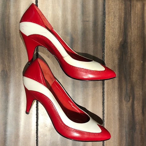 Vintage Red and White Wingtip Heels - Picture 5 of 5